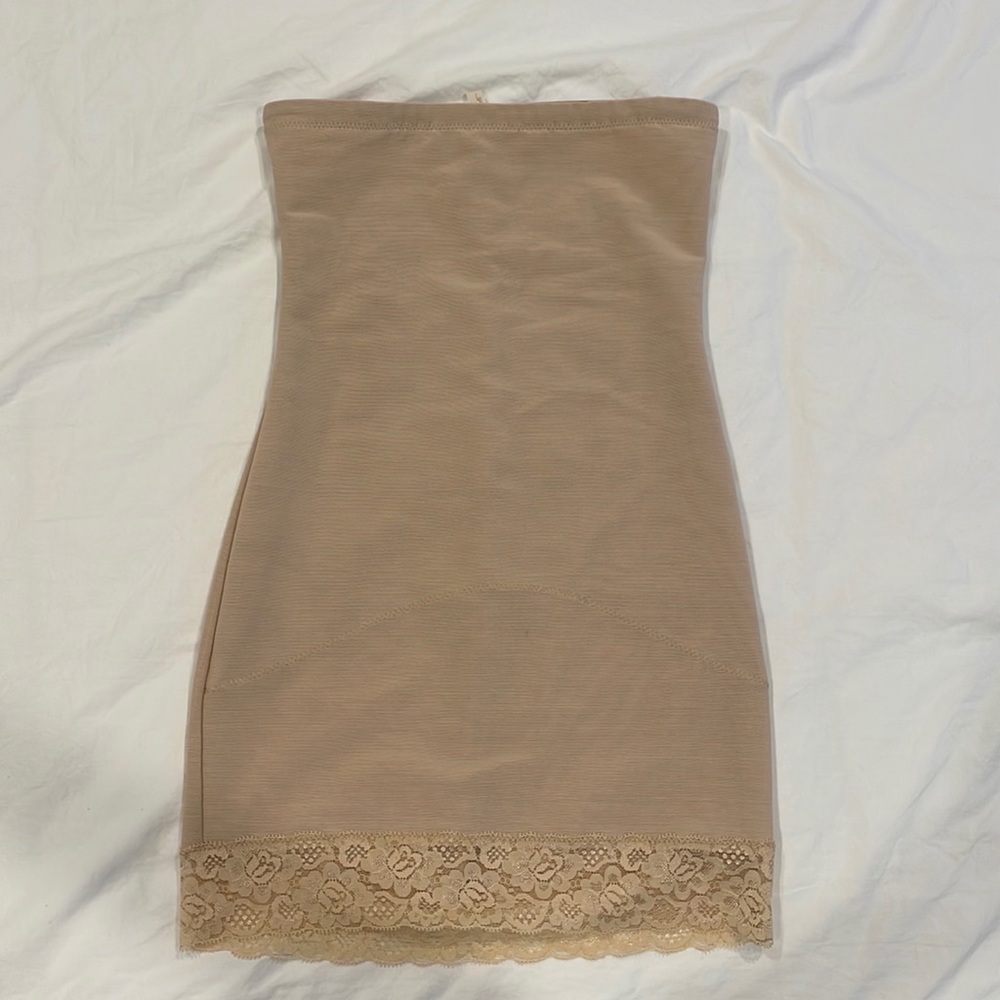 Shaping 1/2 Slip Tadashi Shoji Shape XS